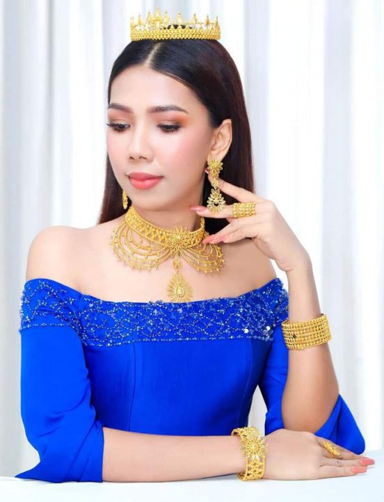 Myint Mo has resolved the issue of the gold necklace