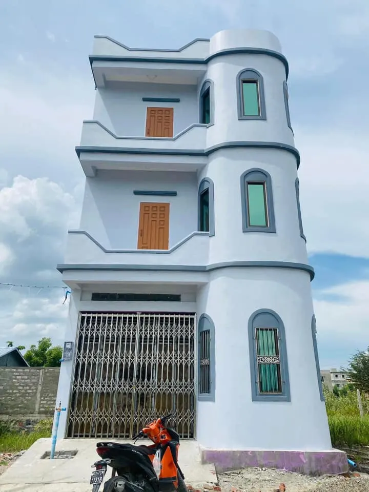 Pictures of new houses built by Pathein Gyi Nan U Lwin