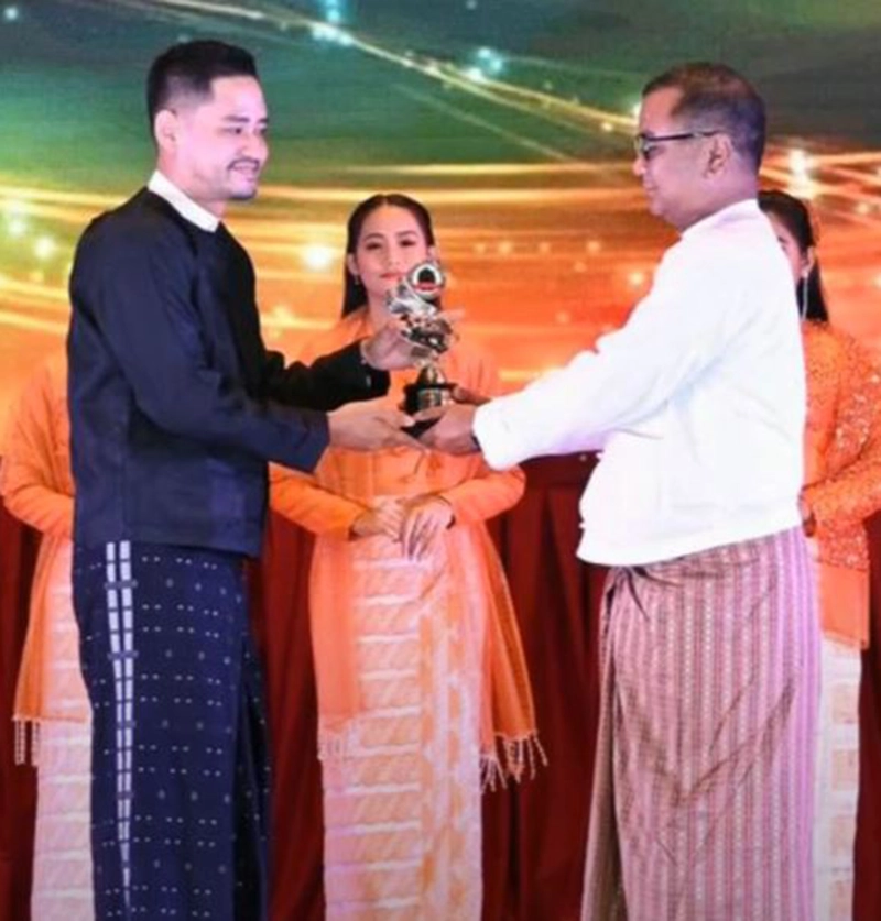 Myint Myat was happy to receive prestigious award <img src="https://news.oneday.press/wp-content/uploads/2024/07/504v.webp" alt="Myint Myat was happy to receive prestigious award">