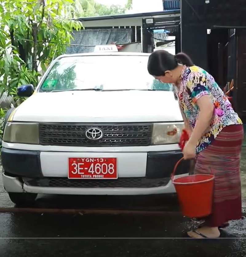 Princess Yoon Shwe Yi is struggling to drive a rental car <img src="https://news.oneday.press/wp-content/uploads/2024/07/516x.webp" alt="Princess Yoon Shwe Yi is struggling to drive a rental car">